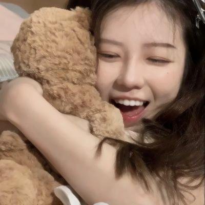 维奥莱特·诺齐埃尔